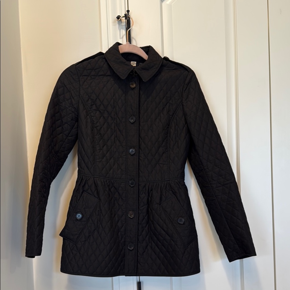 Women's Burberry Gathered Waist Black Quilted Jacket Size 2